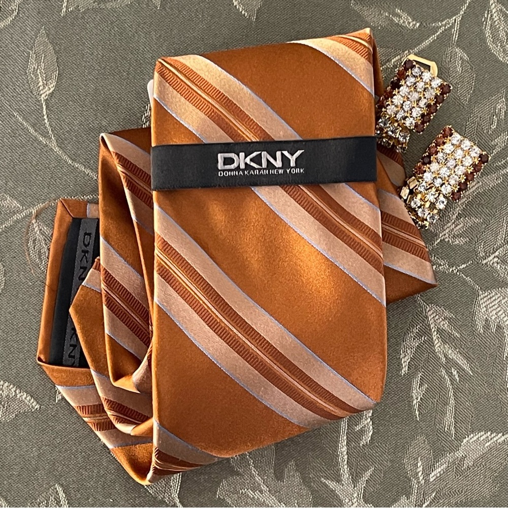 DKNY Tie (VTG Cuff Links not incl) - Copper/Beige/Blue Diagonal.